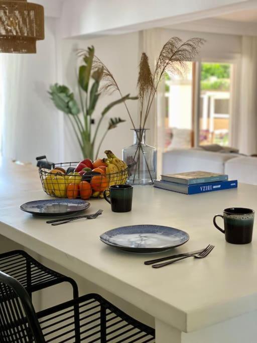 Celebrate Life'S Precious Moments At Can Saca! Sant Jordi de ses Salines Exterior photo
